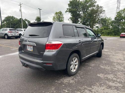 2013 Toyota Highlander SE