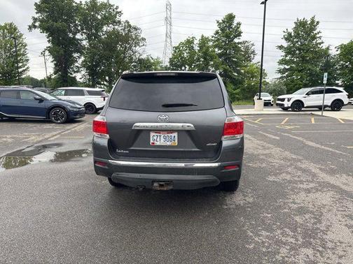 2013 Toyota Highlander SE