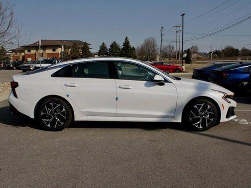 2025 Kia K5 EX