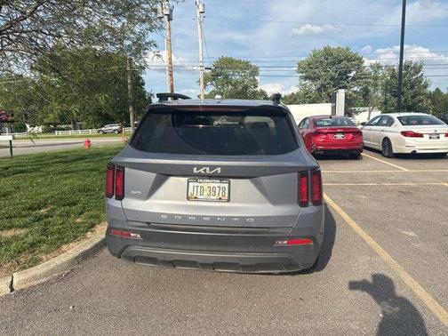 2022 Kia Sorento S