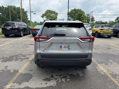 2021 Toyota RAV4 LE