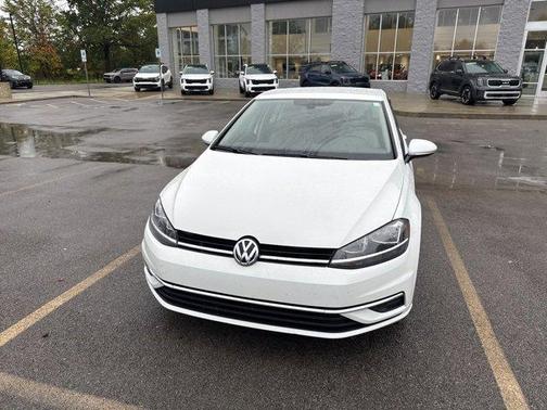 2018 Volkswagen Golf TSI S