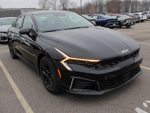 2025 Kia K5 LXS