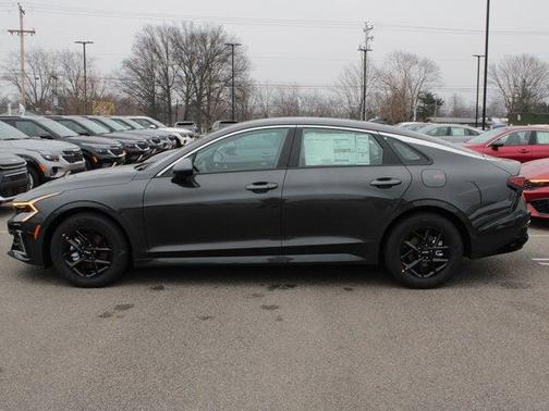 2025 Kia K5 LXS