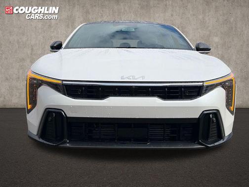 Snow White Pearl 2026 Kia K4 GT-Line Turbo