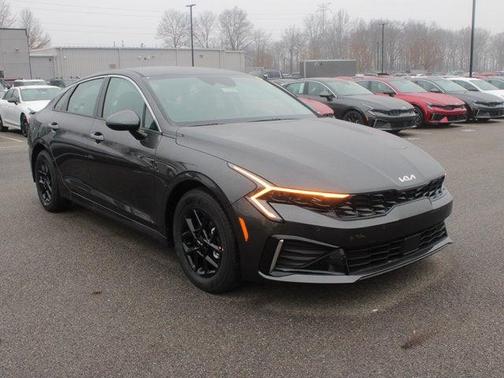 2025 Kia K5 LXS