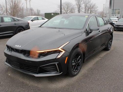 2025 Kia K5 LXS