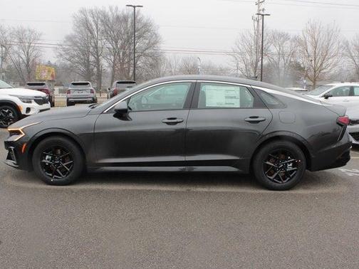 2025 Kia K5 LXS