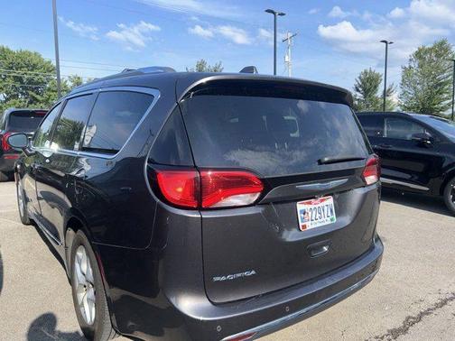 2018 Chrysler Pacifica Touring-L