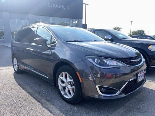 2018 Chrysler Pacifica Touring-L