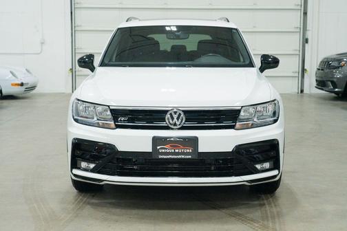 Pure White 2020 Volkswagen Tiguan 2.0T SE R-Line Black 4MOTION