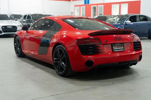 Brilliant Red 2014 Audi R8 4.2