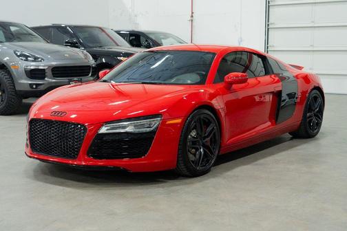 Brilliant Red 2014 Audi R8 4.2