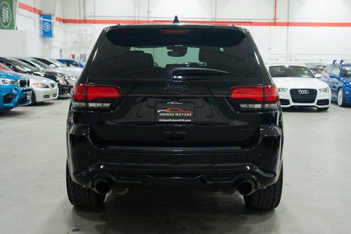 Diamond Black Crystal Pearlcoat 2018 Jeep Grand Cherokee SRT