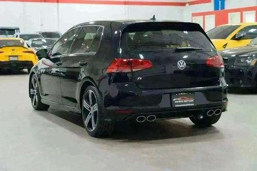 2016 Volkswagen Golf R 4-Door