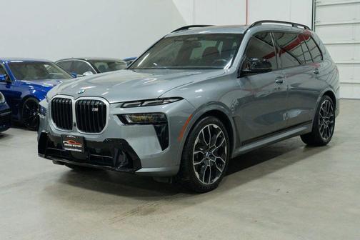 2023 BMW X7 M60i