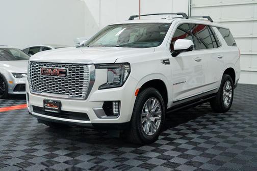 White Frost Tricoat 2024 GMC Yukon Denali