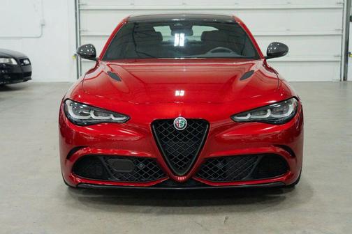 2024 Alfa Romeo Giulia Quadrifoglio