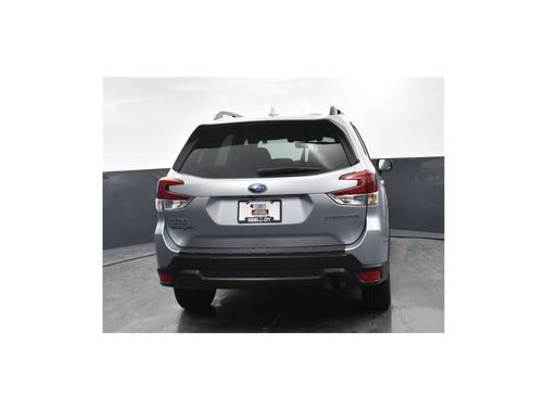 Photo 3 of 3 of 2020 Subaru Forester Premium