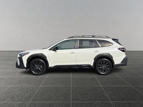 Crystal White Pearl 2024 Subaru Outback Onyx Edition