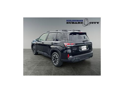 Crystal Black Silica 2025 Subaru Forester Premium