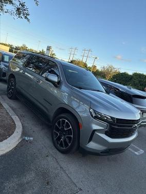 2023 Chevrolet Suburban RST