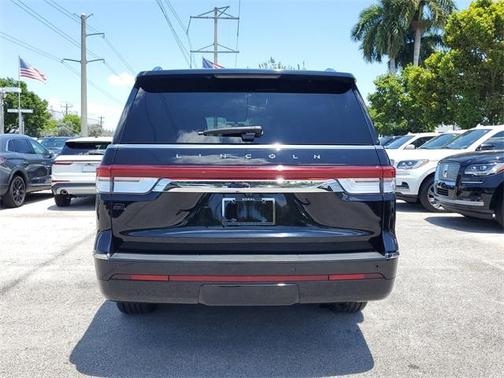 2022 Lincoln Navigator L Reserve