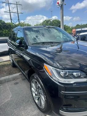 2022 Lincoln Navigator L Reserve