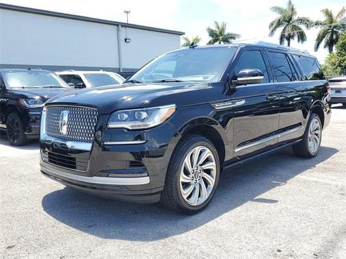 2022 Lincoln Navigator L Reserve