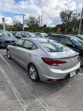 2020 Hyundai ELANTRA SEL