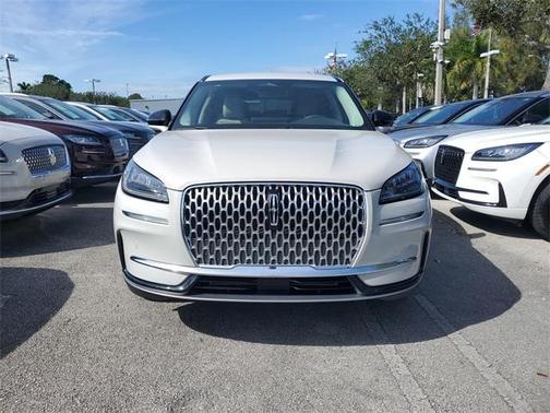 2023 Lincoln Corsair Standard