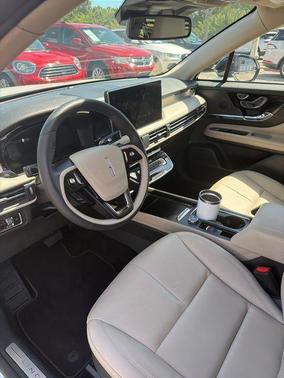 2025 Lincoln Corsair Premiere