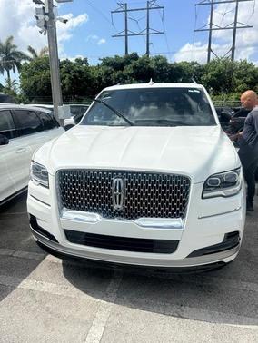 2022 Lincoln Navigator Standard