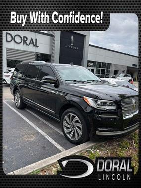 Black Metallic 2022 Lincoln Navigator L Standard
