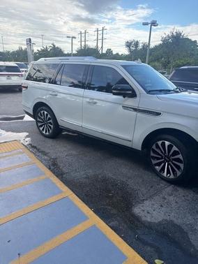 2023 Lincoln Navigator Reserve