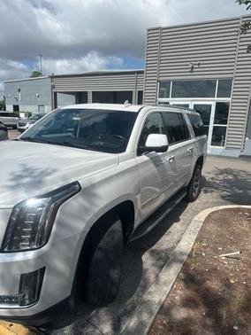 2016 Cadillac Escalade ESV Luxury