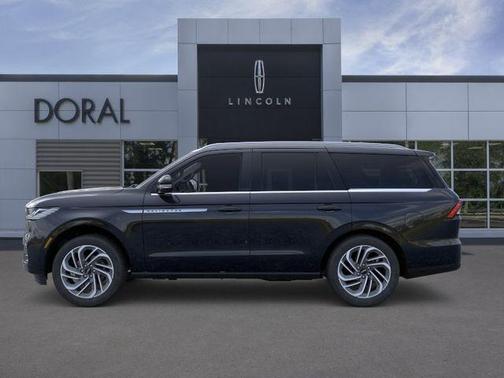 Black Metallic 2026 Lincoln Navigator Reserve