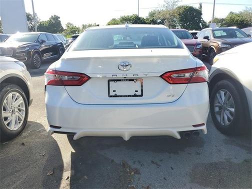 2020 Toyota Camry SE