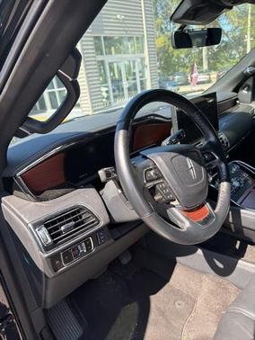 2023 Lincoln Navigator L Reserve