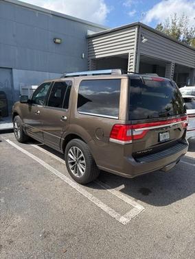 2017 Lincoln Navigator Select