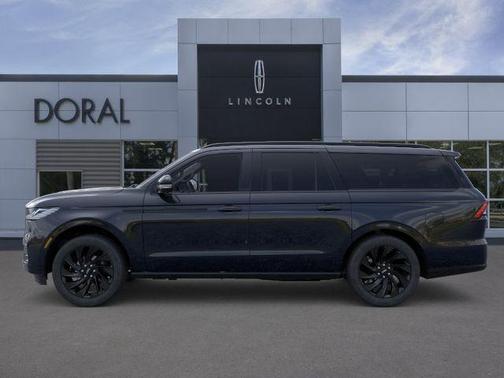 Black 2026 Lincoln Navigator L Reserve