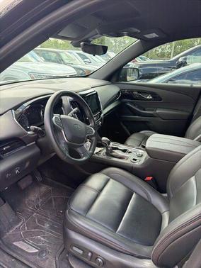 Mosaic Black Metallic 2023 Chevrolet Traverse RS