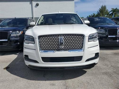 2023 Lincoln Navigator L Reserve