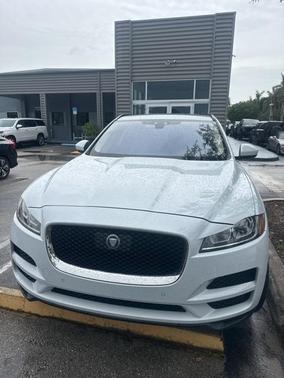 2019 Jaguar F-PACE 25t Premium