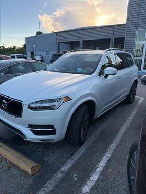 2019 Volvo XC90 T5 Momentum