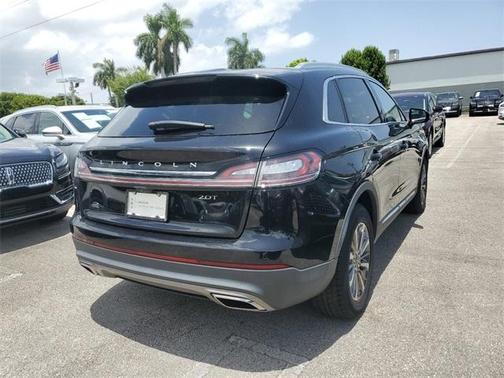 2019 Lincoln Nautilus Select