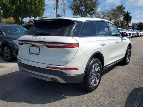 2023 Lincoln Corsair Standard