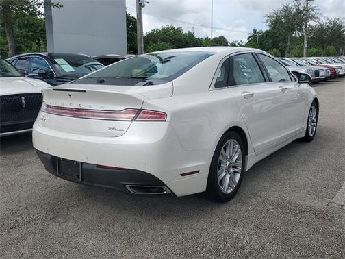 2014 Lincoln MKZ Base
