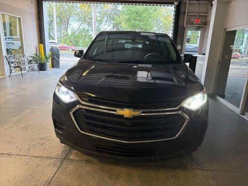 Mosaic Black Metallic 2020 Chevrolet Traverse LS