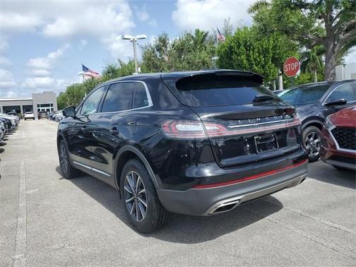 2022 Lincoln Nautilus Standard
